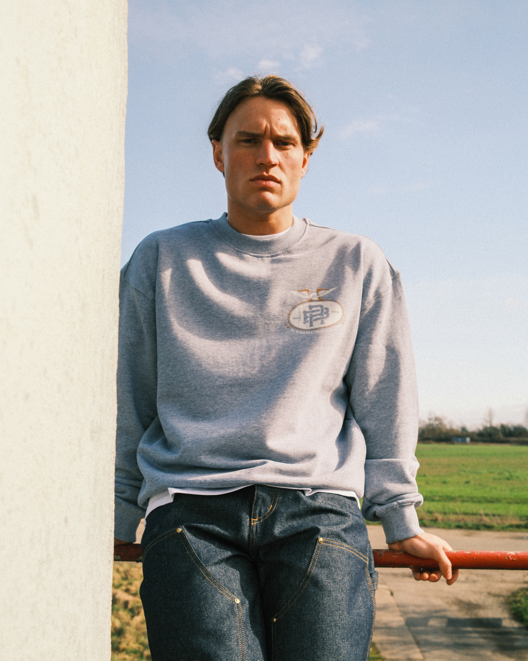 MEMBERS CLUB - VINTAGE GREY