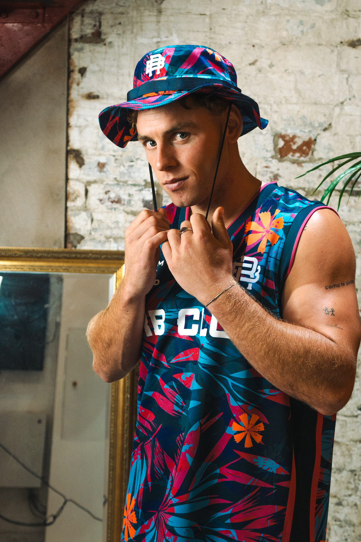 BOOZY BLUE VEST - BLUE & ORANGE