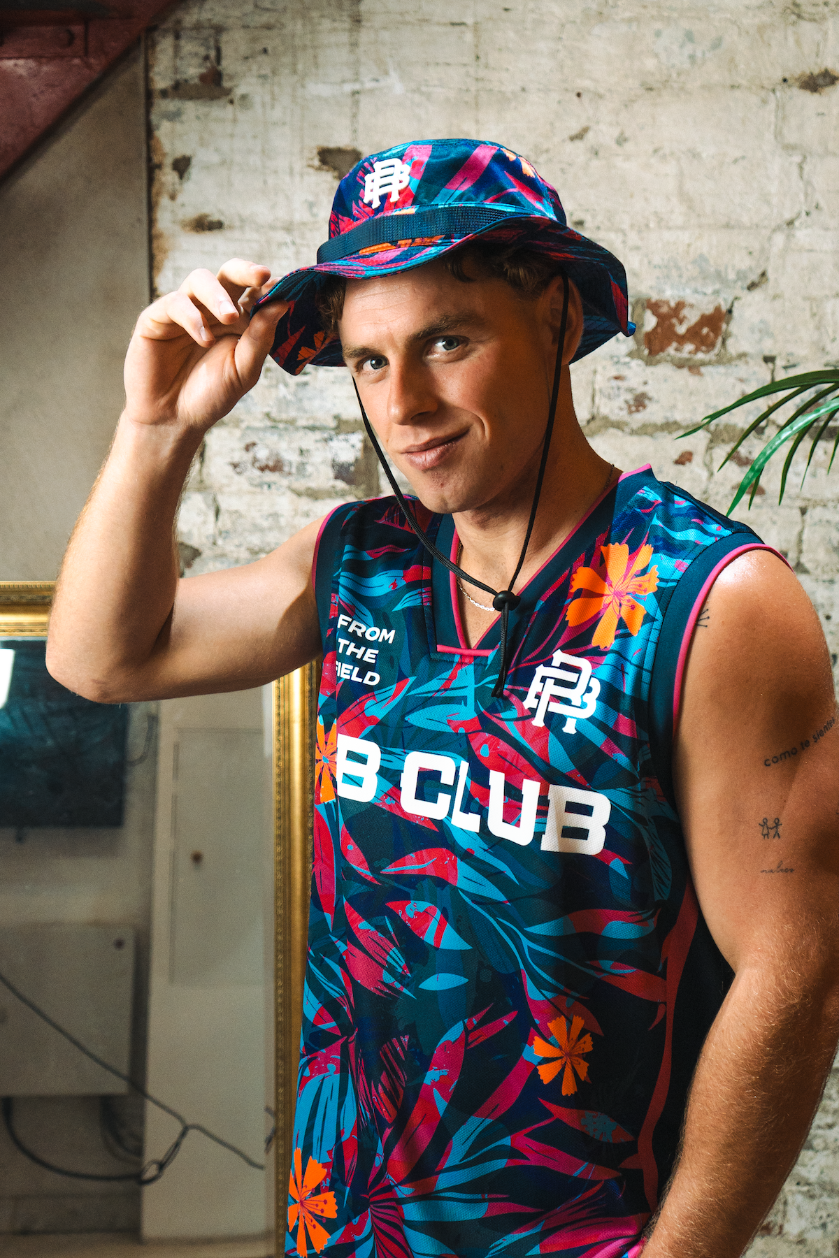 BOOZY BLUE VEST - BLUE & ORANGE